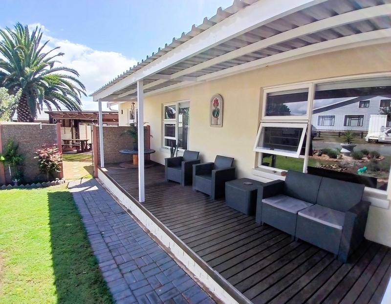 3 Bedroom Property for Sale in Stilbaai Wes Western Cape